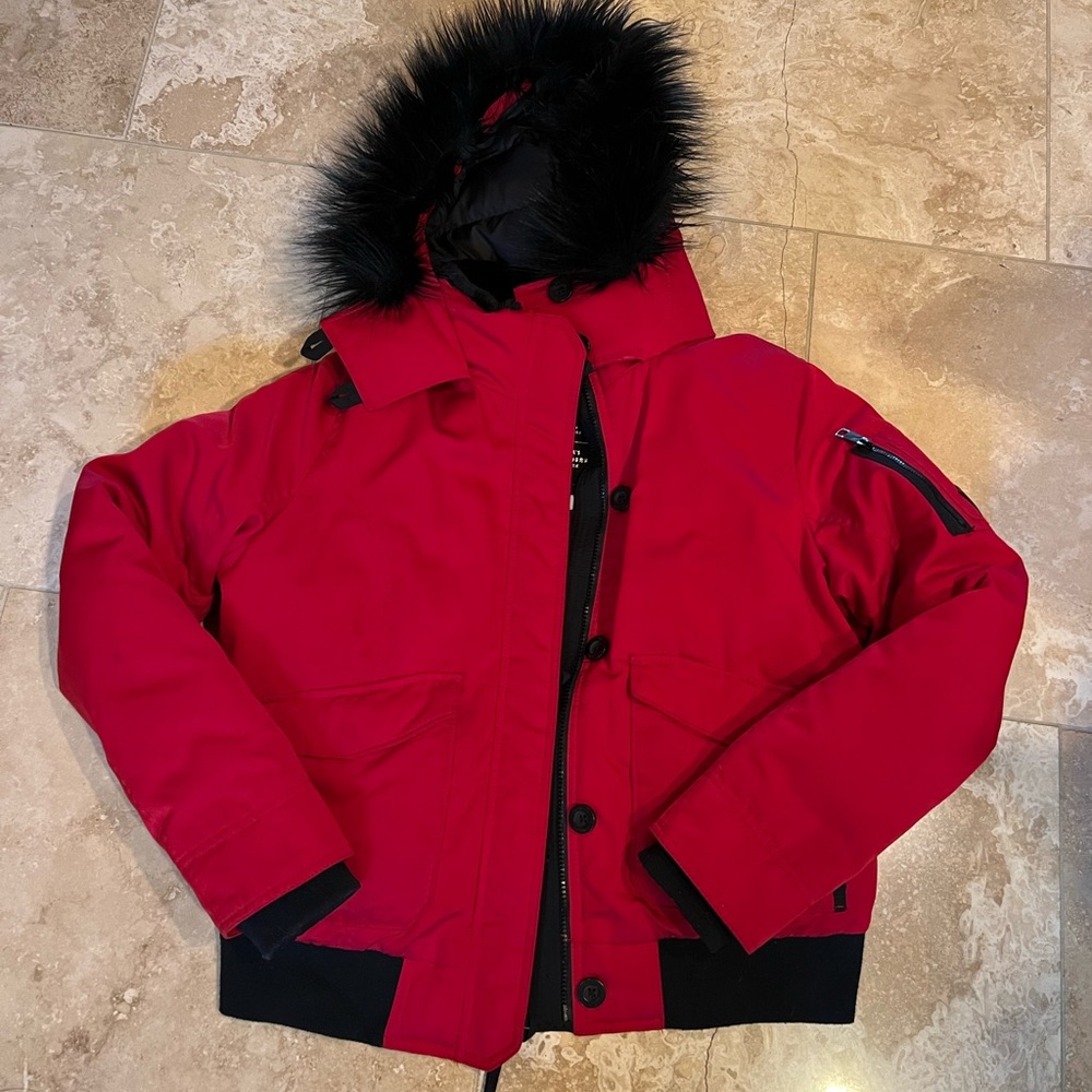 Hollister Girls all weather ultimate down jacket.